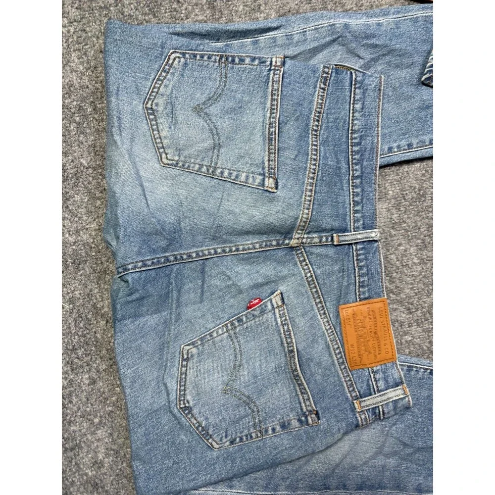 Levi 511 Jeans Men's Size 33x30 Medium Wash Blue Denim